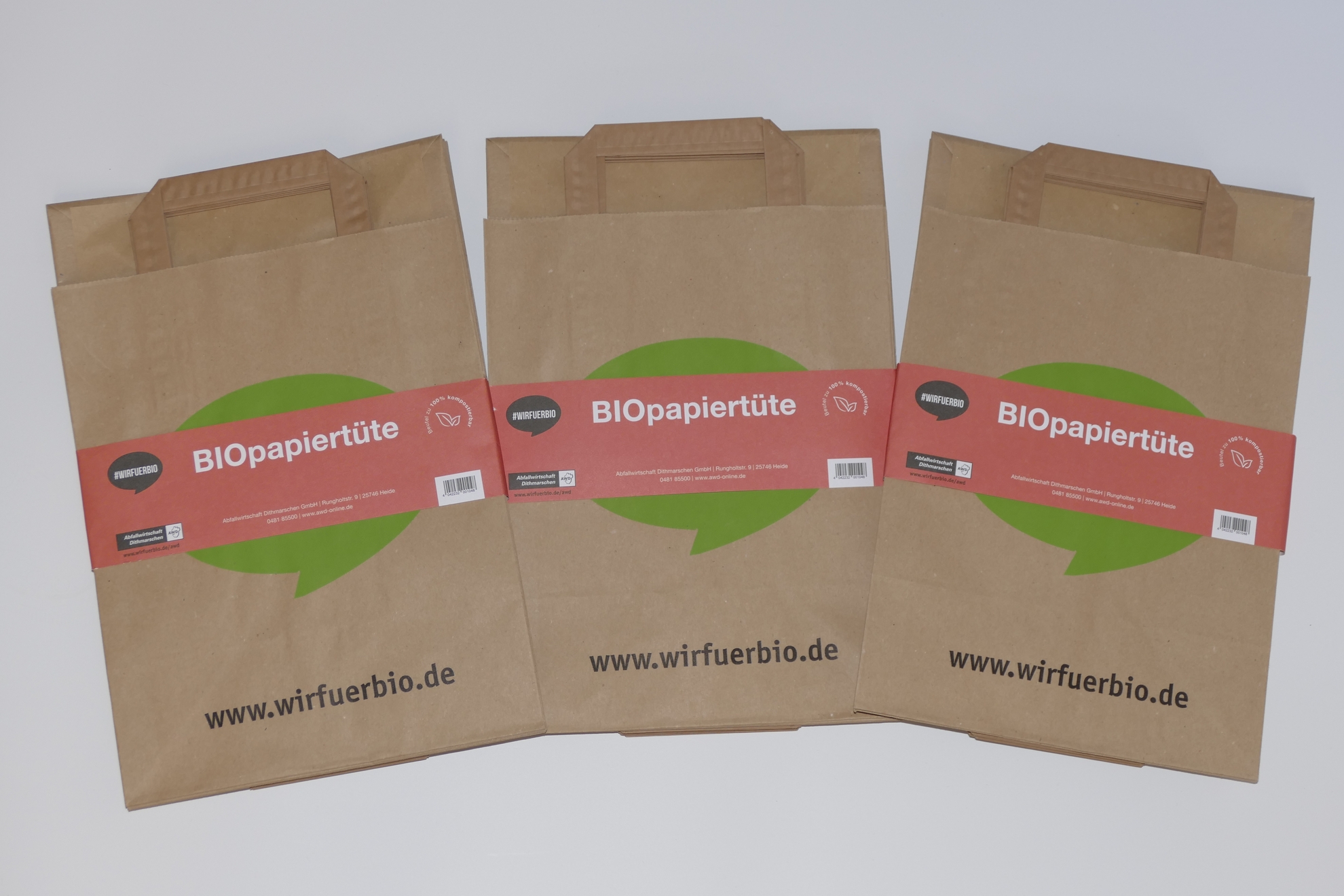 Drei Biopapiertüten von #wirfuerbio.